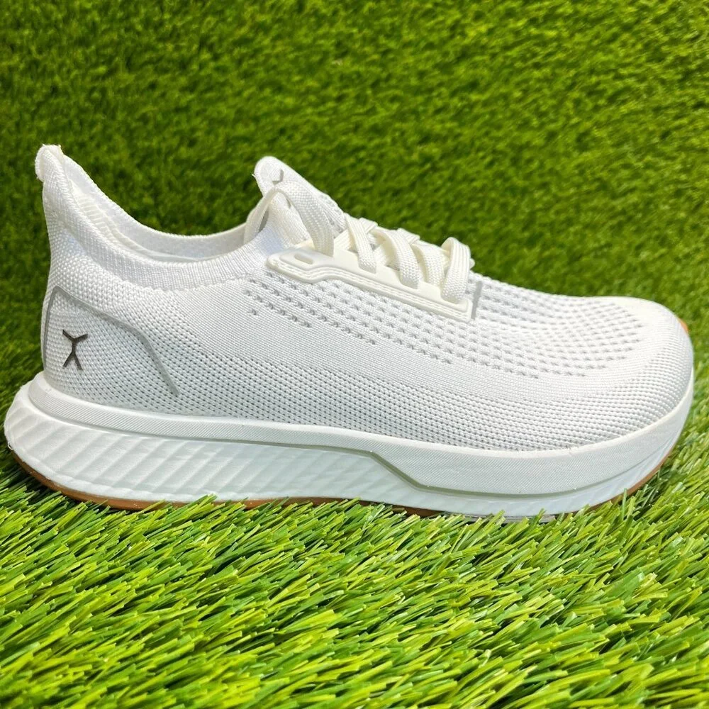 Flux Adapt Runner White Gum Womens Size 6 Running Outdoor Walking Knit Shoes